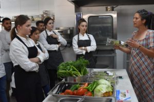 ODTÜ'lü Aslı, kuşkonmaz üreticisi oldu