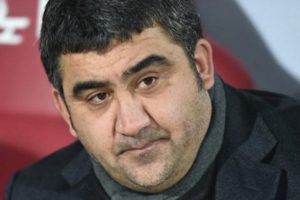 Ümit Özat geri adım attı!
