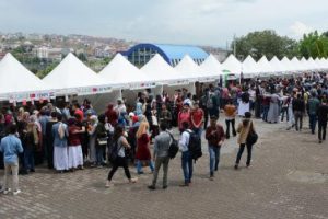 53 ülkenin öğrencileri yemek kültürlerini tanıttı
