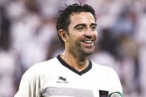 Xavi kariyerine devam edecek!