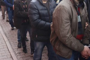 Sakarya'da suç örgütüne operasyon: 19 gözaltı