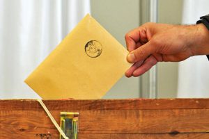 'Eski kimlik' sahipleri oy kullanabilecek mi? Açıklama geldi...
