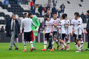 Şenol Güneş 100. maçını galibiyetle kapattı