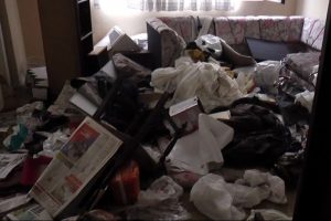 Bu evden tonlarca çöp çıktı!