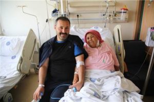 Evlilik yıl dönümünde eşine 'hayat' verdi