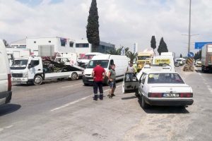 Yabancı turist kafilesini taşıyan araç kaza yaptı: 8 yaralı