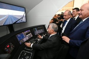 Bakan Arslan: ''Türkiye'de 40 milyon kişiyi YHT ile taşıdık''