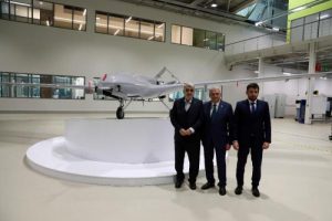 Yıldırım, İHA fabrikasını ziyaret etti