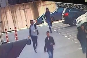 Gaspçıların para dolu çantayla kaçış anları kamerada