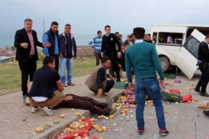 Minibüs takla attı: 5 yaralı
