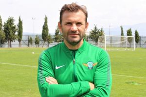 Akhisarspor ilk peşinde