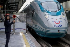 Yolcu taşımacılığı hizmeti verilecek demiryolu hatları belirlendi