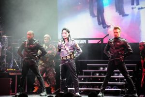 William Hall Orkestrası'yla Michael Jackson rüzgarı esecek