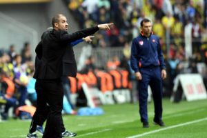 Bursaspor'da teknik direktör Er, 9 oyuncusundan vazgeçmedi
