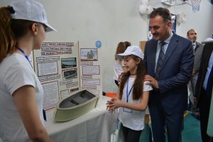 Bursa Gemlik'te TÜBİTAK 4006 Bilim Fuarı açıldı