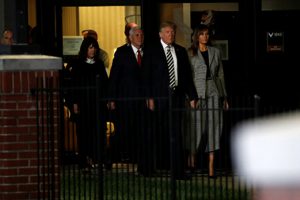 Trump onları karşılamaya gitti!