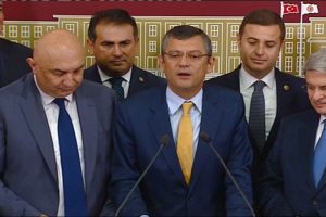15 milletvekili CHP'ye geri döndü