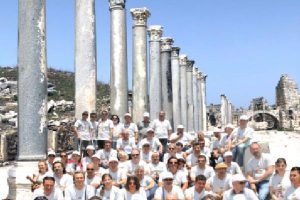 Rehberler Perge'de 10 sütunu ayağa kaldıracak