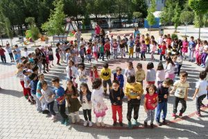 700 okulda öğrenciler derse spor yaparak girdi