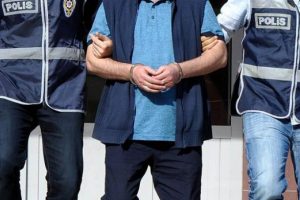 10 astsubay FETÖ'den gözaltına alındı