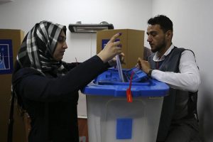Irak Türkmenleri 'pusula kalmaz' endişesiyle sandığa akın etti