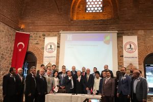Bursa Paşader'de seçim heyecanı