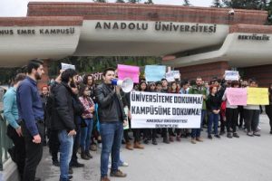 Anadolu Üniversitesi'nde bölünme eylemi