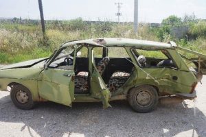 Tarım işçilerini taşıyan otomobil kaza yaptı: 8 yaralı