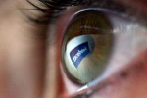 Facebook skandal sonrası toparlandı