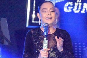Ebru Gündeş o isteği geri çevirdi!