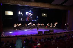 İbrahim Erkal gözyaşlarıyla anıldı