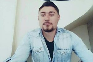Otomobille çarpışan motosikletli can verdi!