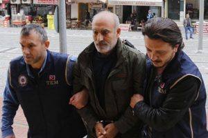 Eski emniyet müdürünü, hafıza kartı ele verdi