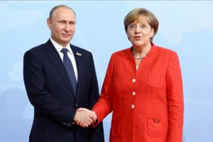 Putin ve Merkel telefonda görüştü