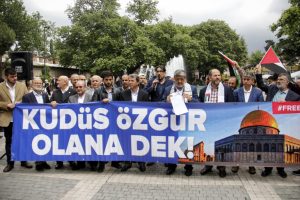 Bursa'da ABD'nin İsrail Büyükelçiliğini Kudüs'e taşımasına tepki