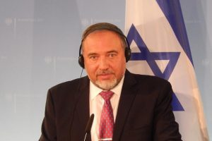İsrail Savunma Bakanı Liberman'dan Esad'a mesaj