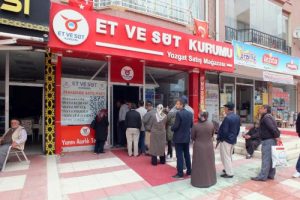 Ramazan öncesi uzun kuyruklar oluştu!