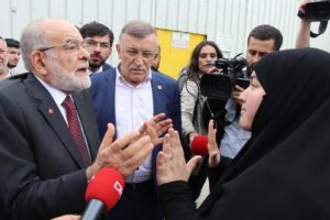 Karamollaoğlu, Fatih Sultan Mehmet'in kabrini ziyaret etti