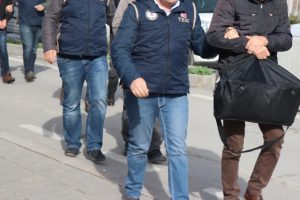 Çanakkale'de FETÖ operasyonu: 15 gözaltı