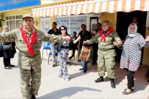Bursa'da çakı gibi asker oldular