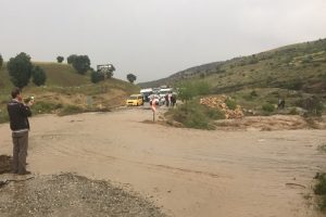 Evleri su bastı, tarım arazileri sular altında
