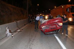 İzmir'de trafik kazası: 5 yaralı