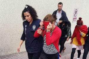 Fuhuş çetesine 7 tutuklama