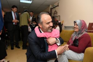 Bursa engelli çocuklara moral