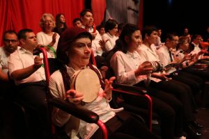 Bursa'da Bizim Ev katılımcılarından muhteşem konser