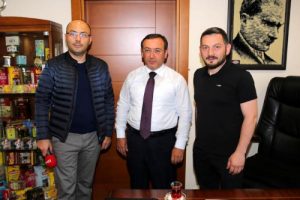 Alim: Üreticilerimiz taban fiyat altında çay satmasın