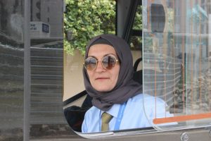 Bursa'nın şoför annesi direksiyon başında