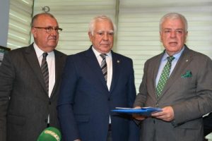 Bursaspor'da başkan adayları listelerini Divan Başkanlık Kurulu'na sundu