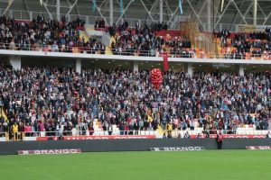 İnönü Üniversitesinde mezuniyet coşkusu
