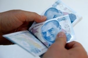 Bayram ikramiyeleri esnafı sevindirdi